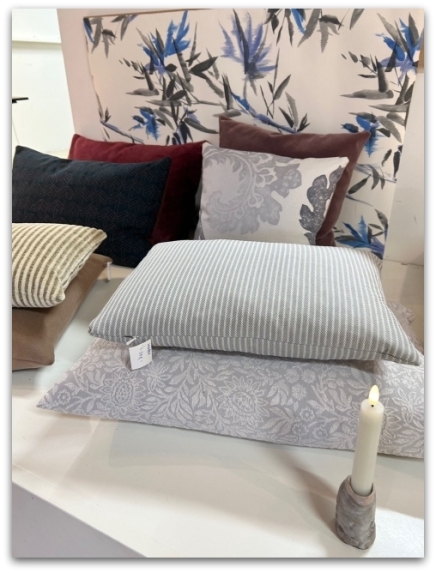 kvadrat møbelstof møbelstoffer ompolstring møbelstoflageret stoflageret reststoffer stofdesign stofpuder kvadrat jab Designers Guild Svenskt Tenn